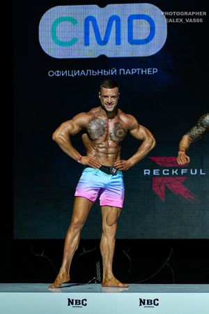 MAN'S PHYSIQUE +179